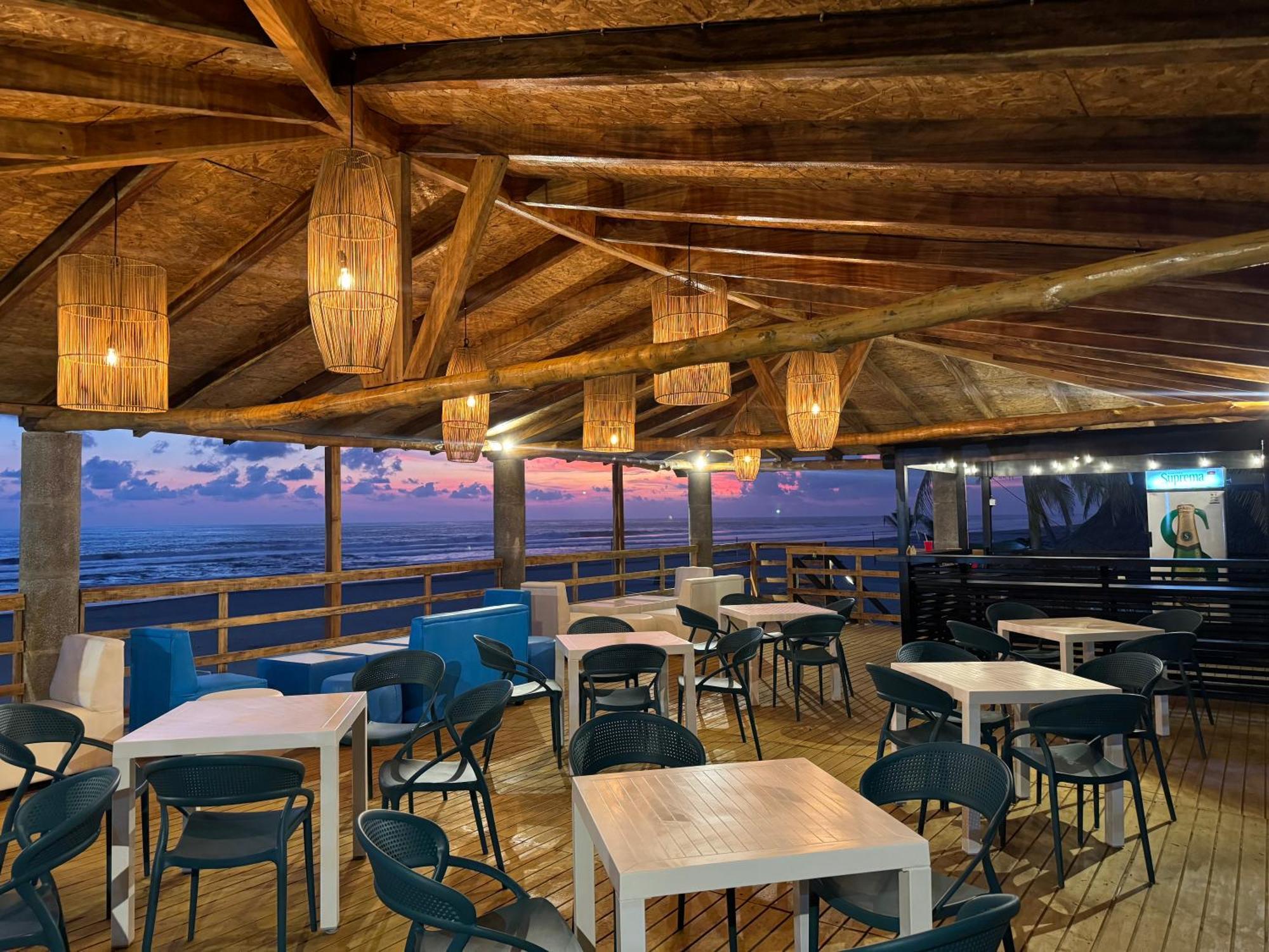 Hotel Tesoro Beach San Luis La Herradura Exterior foto